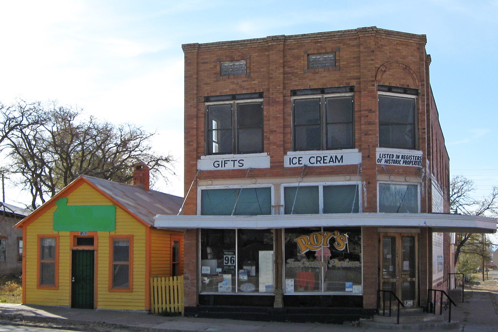 Roy's Ice Cream Parlour in a historic commercial building in Carrizozo.